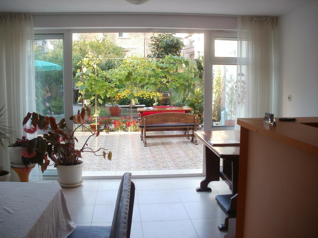 Veda Guest House Pomorie Ngoại thất bức ảnh