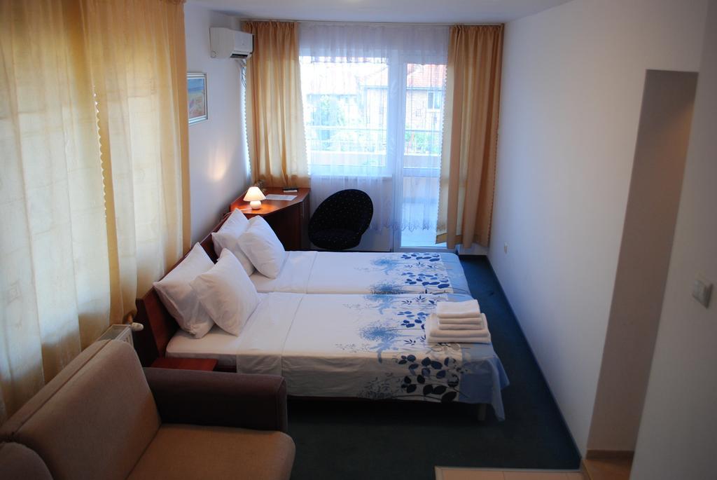 Veda Guest House Pomorie Ngoại thất bức ảnh