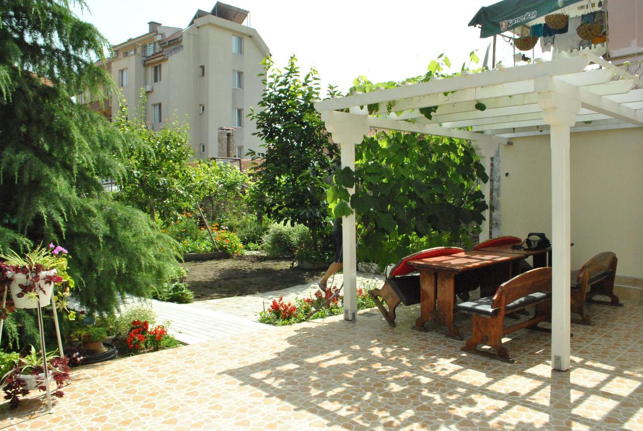 Veda Guest House Pomorie Ngoại thất bức ảnh