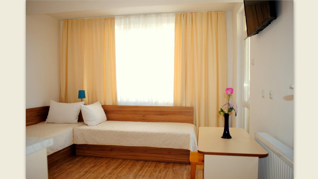 Veda Guest House Pomorie Ngoại thất bức ảnh