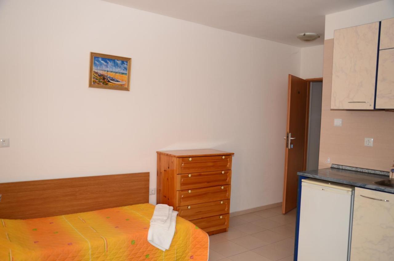 Veda Guest House Pomorie Phòng bức ảnh